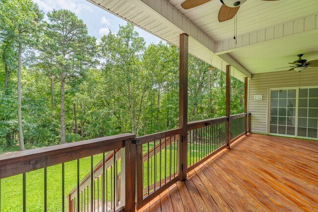 Building Photo - Immaculate 3 Bedroom Bella Vista Home! Amazing back patio!