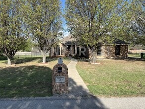 Building Photo - Charm-Filled 3/2/2 in Springtown ISD For Rent!