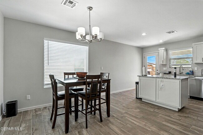 Building Photo - 837 Paseo Drusy Pl