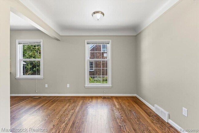 Building Photo - 13710 Balfour Ave