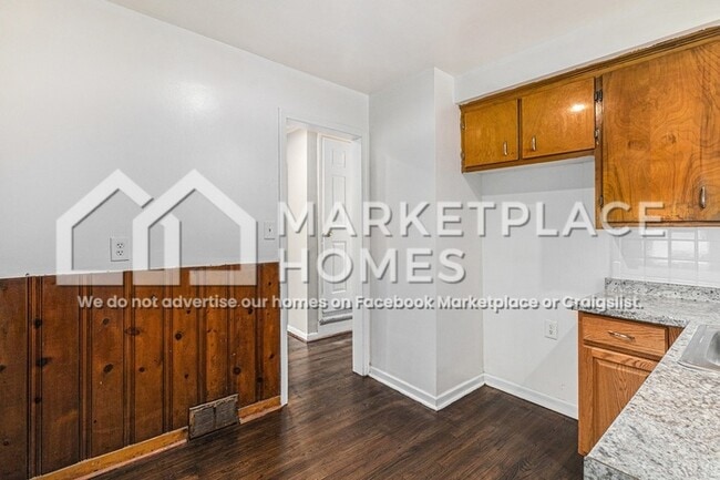 Building Photo - 9421 Courville St