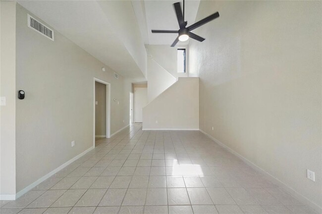 Building Photo - 3230 Poe Dr