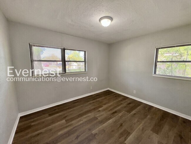 Building Photo - 7121 Flounder Dr