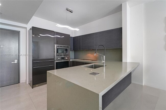 Building Photo - 1080 Brickell Ave