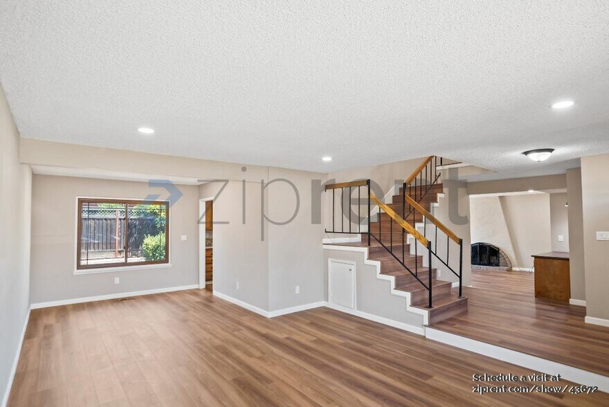 Building Photo - 123 Midwick Dr