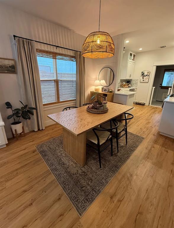 Building Photo - 303 Austin St