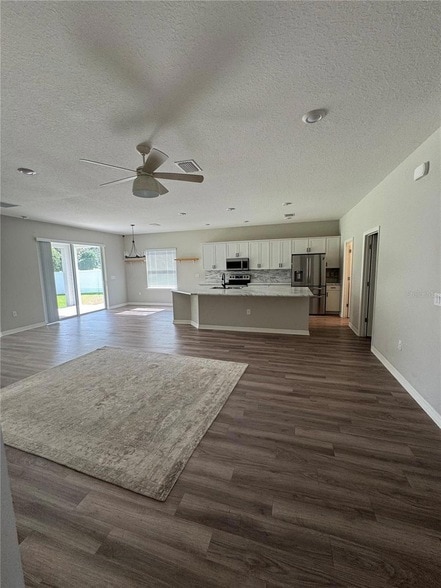 Building Photo - 5515 SE 91st St