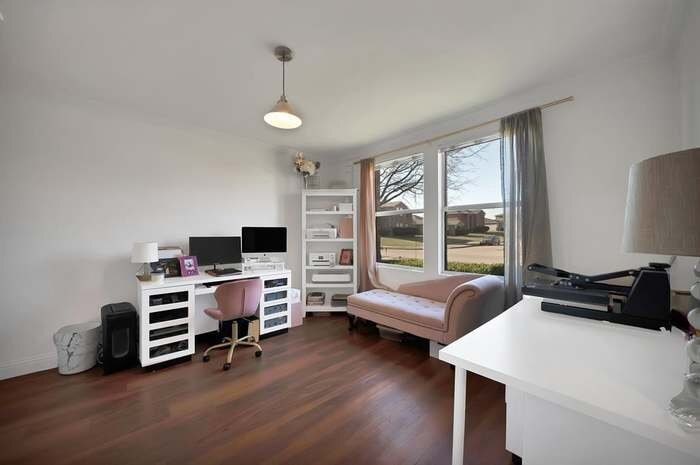Building Photo - 1120 Bumble Bee Dr