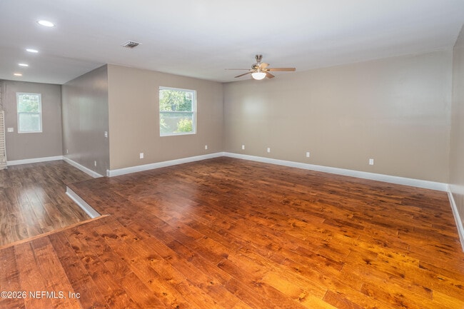 Building Photo - 2450 Fallen Tree Dr W