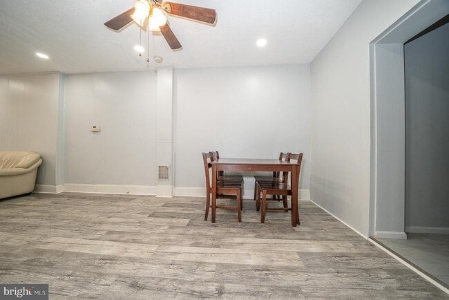 Building Photo - 4522 Smick St