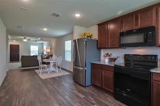 Building Photo - 1205 Waggoner Dr