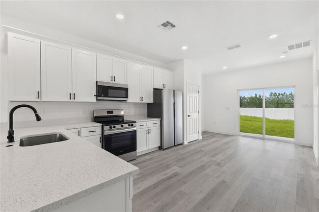 Building Photo - 835 Colville Dr