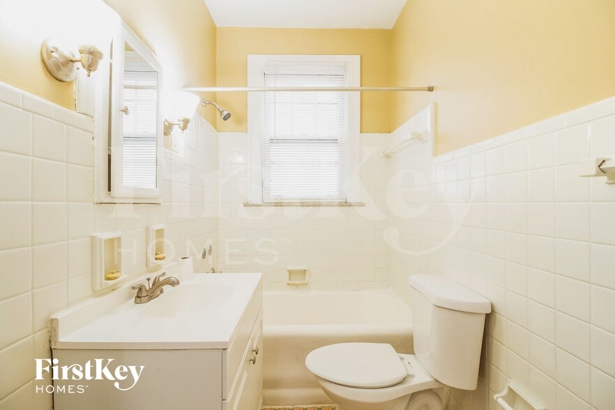 Building Photo - 3414 Corrine Ave