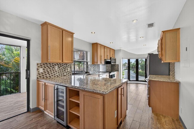 Building Photo - 17137 Waterbend Dr