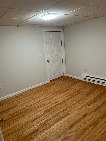 Bedroom - 28 Allen St