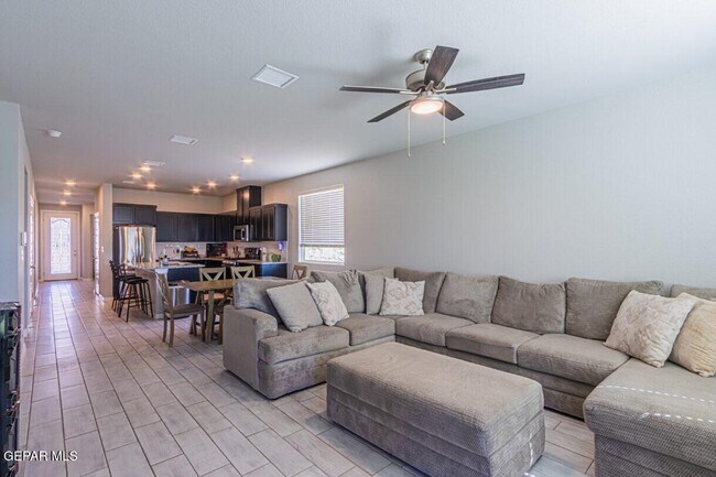 Building Photo - 11102 Blazing Star Pl