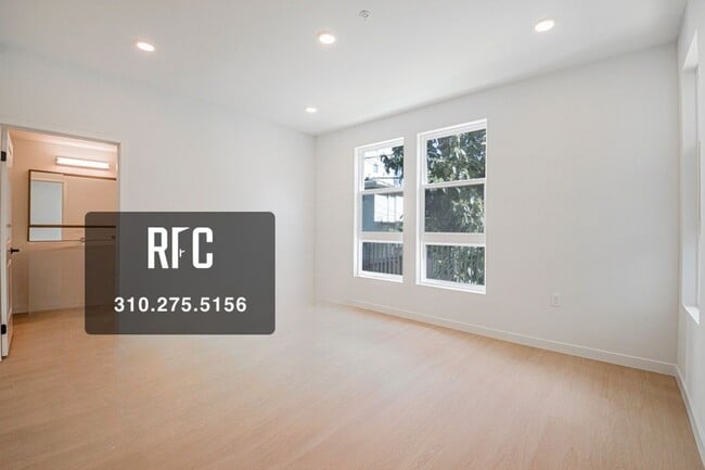 Building Photo - Welcome to the Gramercy