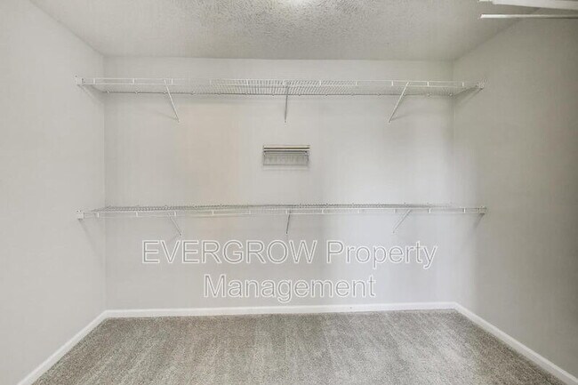 Building Photo - 14175 Nicholas Dr