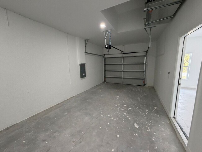 Building Photo - BRAND NEW 2Bd/2Ba/1Cg