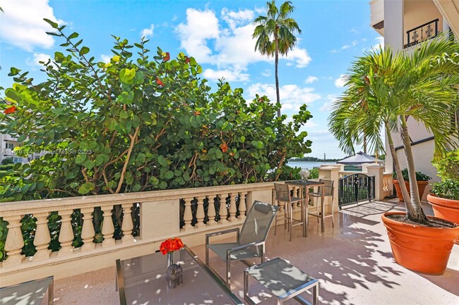 Building Photo - 2211 Fisher Island Dr