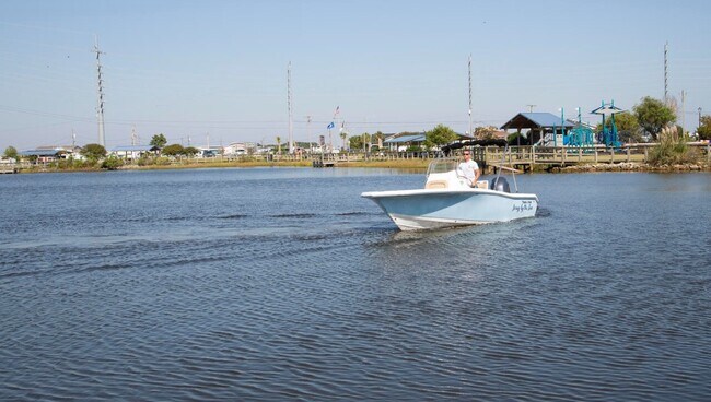 Building Photo - 1015 Course Ln