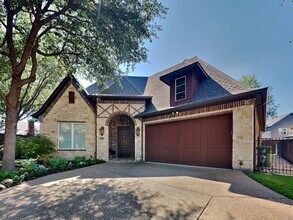 Building Photo - STUNNING HOME IN NRH!