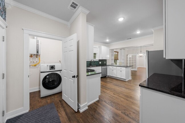 Building Photo - Charming 3 Bed / 2 Bath Single-Family Home with Detached 2-Car Garage in Temple ISD