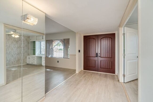 Building Photo - Spacious Tucson Rental Home with Pool & Mo...