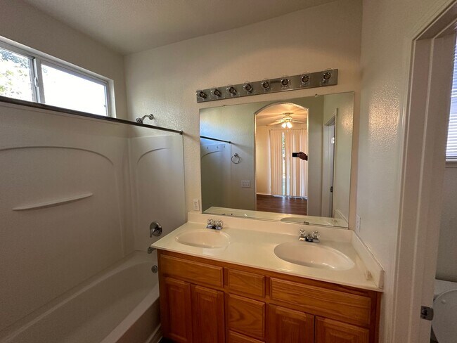 Building Photo - 3090 Lanai Ct