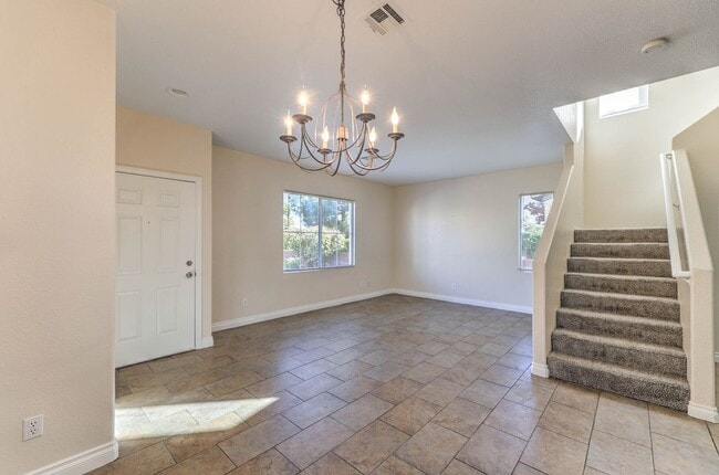 Building Photo - Beautiful 2 story home in Peccole Ranch.