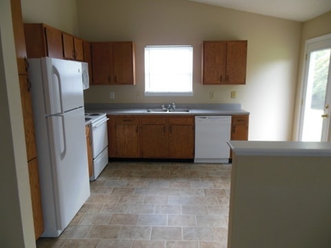 Building Photo - Pike Township - 3 bedroom home