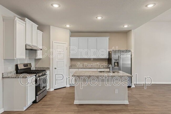 Building Photo - 5103 Topaz Bnd