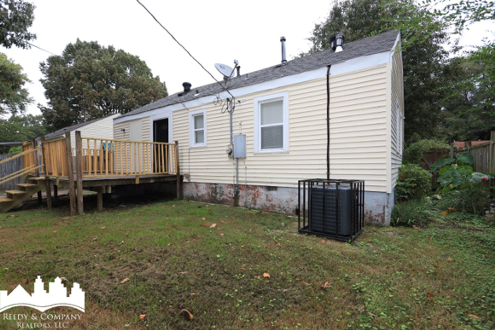 Building Photo - 965 Dillworth St