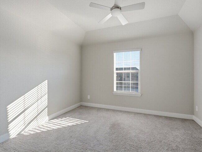 Building Photo - 1128 Red Hawk Ln