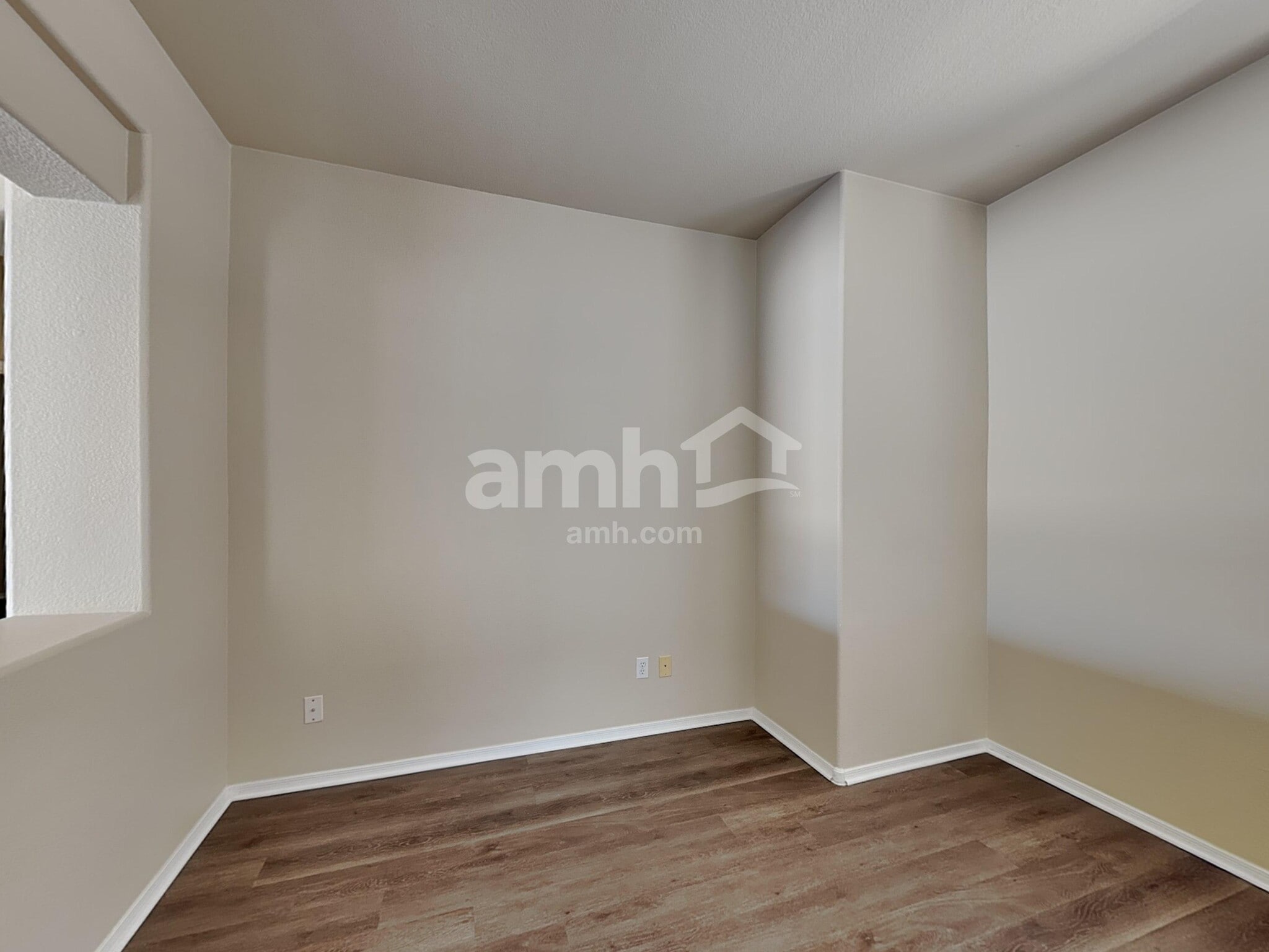 Building Photo - 3506 N 130th Ave