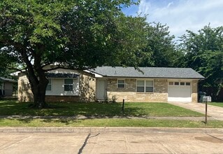 Building Photo - 422 Beacon Ave