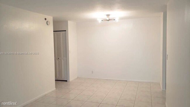 Building Photo - 1 br, 1.5 bath Condo - 3215 S Ocean Blvd A...