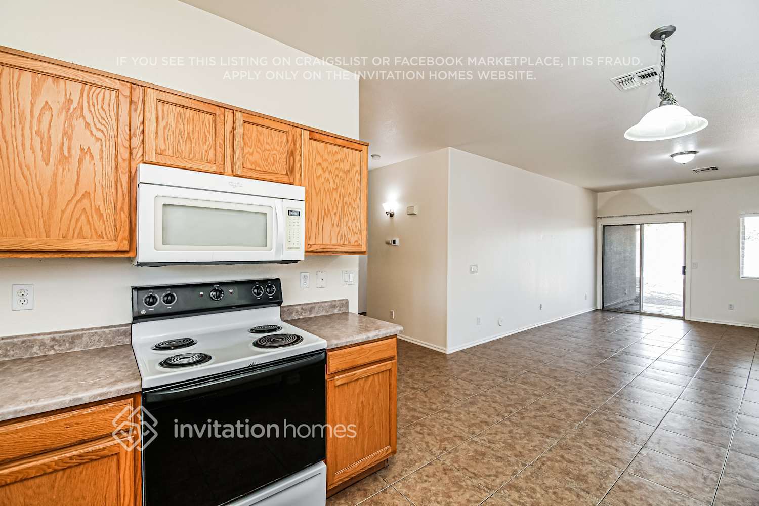 Building Photo - 934 E Silversmith Trail