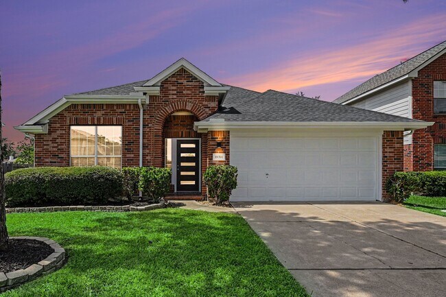 Building Photo - 18314 Manorcliff Ln