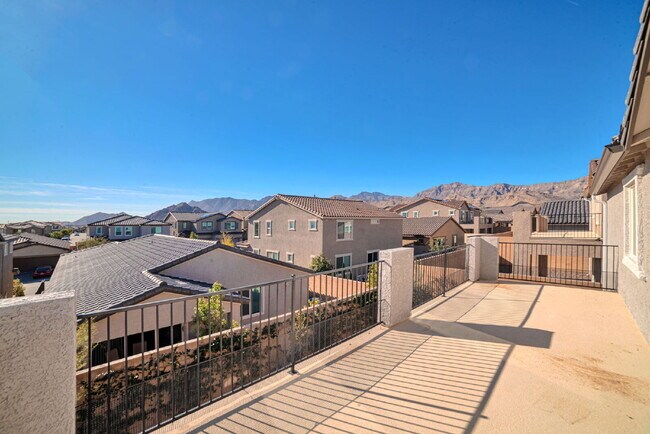 Building Photo - 10937 Parsley Ave