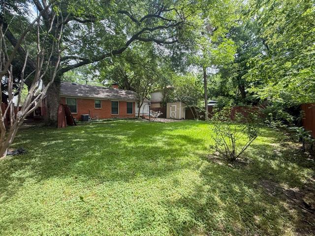 Building Photo - 3766 Park Ln
