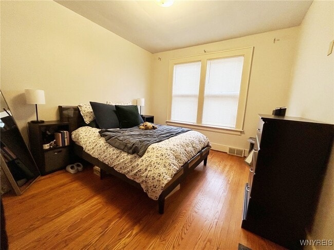 Building Photo - 240 Anderson Pl