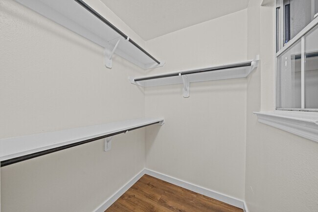 Building Photo - 16118 Market Garden Ln