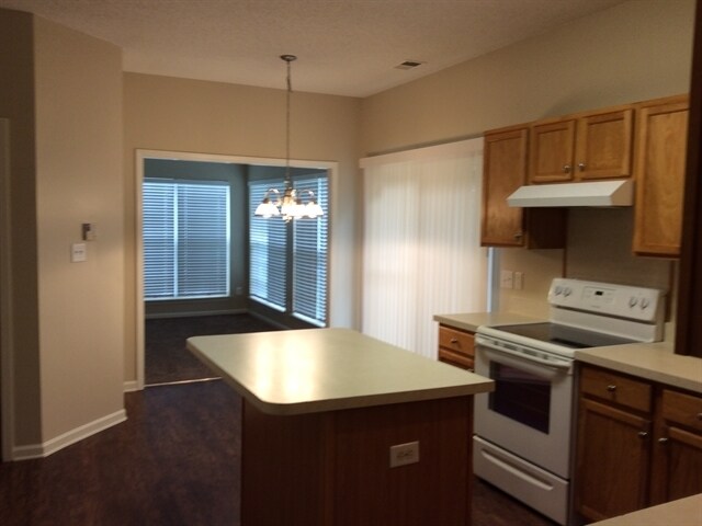 Building Photo - 11632 Larix Dr