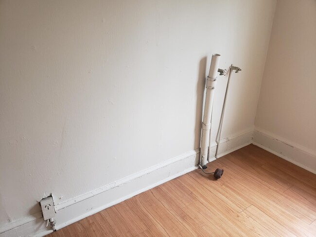 Building Photo - 1720 W Parker Rd