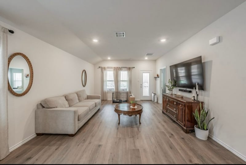 Building Photo - 363 Vitex Dr
