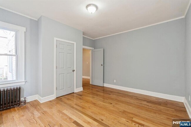 Building Photo - 41-43 Poe Avenue Unit 1