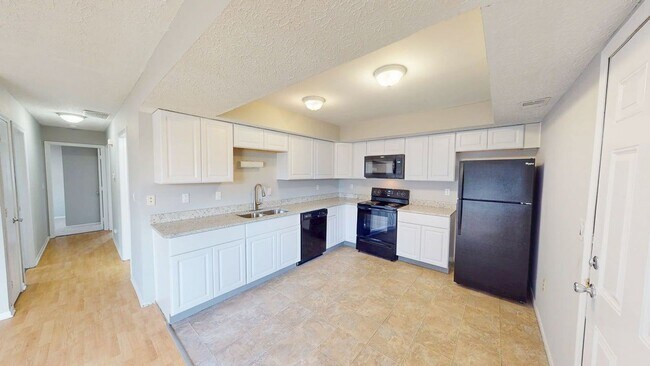 Building Photo - 3140 Walden Pl