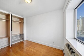 Building Photo - 100 E Walton St