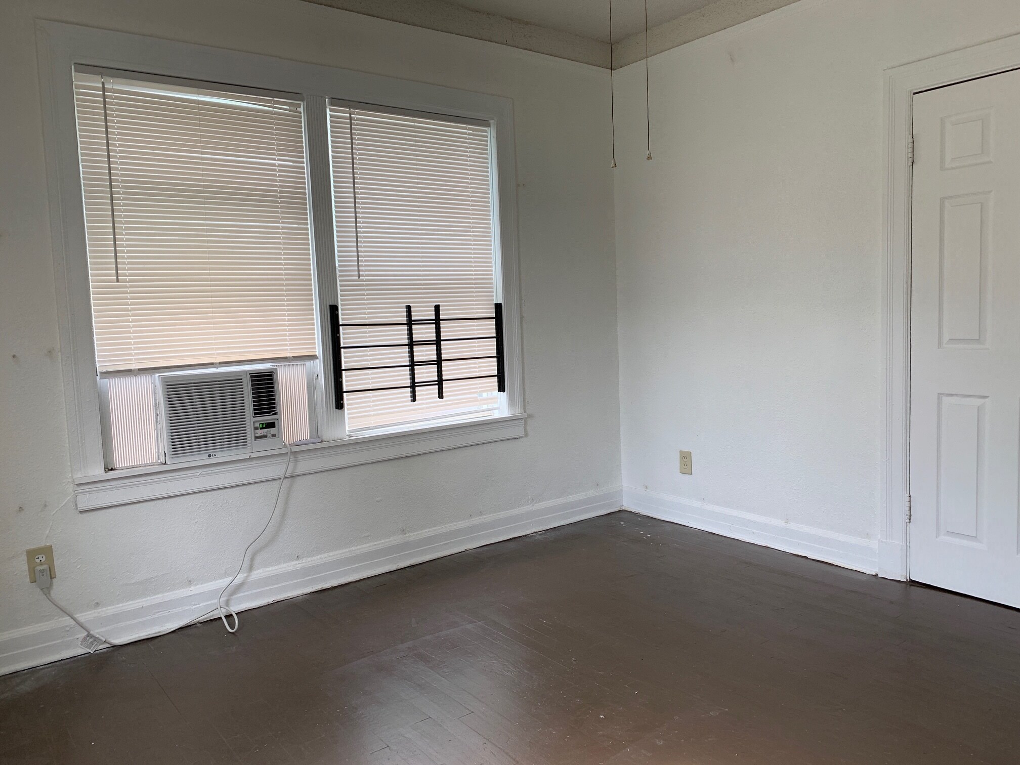 Building Photo - 2622 Boulevard St